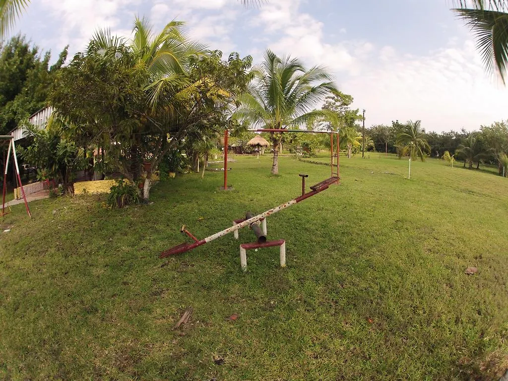 Rancho Alvarez & Hostal Cozumel