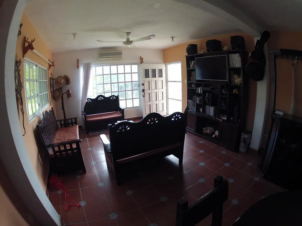 Rancho Alvarez & Hostal Cozumel